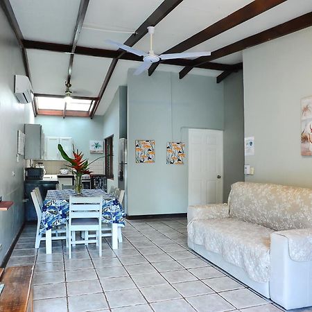 Private Fully Furnished Home At Wide Mouth Frog Hostel Quepos Exteriör bild