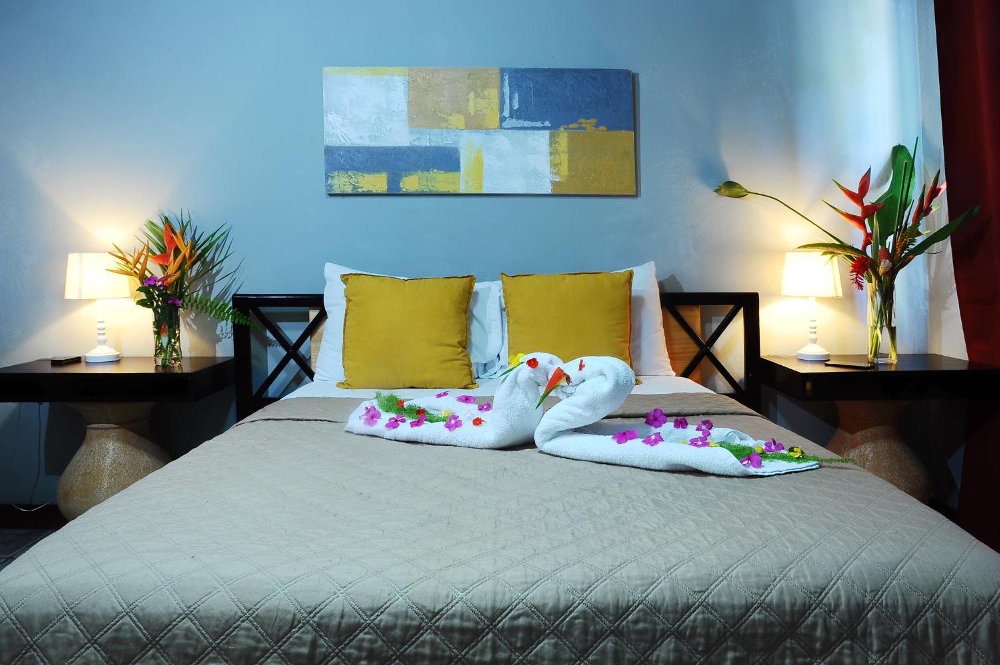 Private Fully Furnished Home At Wide Mouth Frog Hostel Quepos Exteriör bild